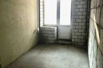 3-к квартира, 90 м², 1/10 эт.