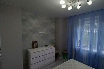 2-к квартира, 50 м², 1/10 эт.