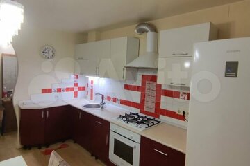 2-к квартира, 54 м², 3/10 эт.