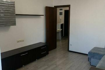 1-к квартира, 45 м², 9/10 эт.