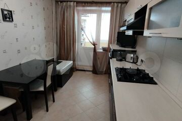 1-к квартира, 42 м², 4/10 эт.