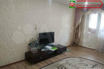 2-к квартира, 74 м², 1/10 эт.