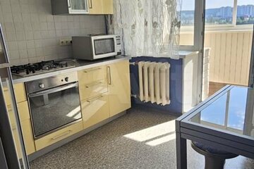 2-к квартира, 66 м², 6/10 эт.