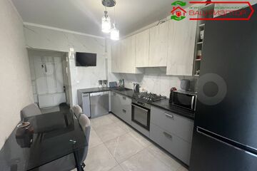 3-к квартира, 80 м², 4/10 эт.