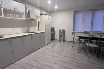 2-к квартира, 52 м², 1/10 эт.