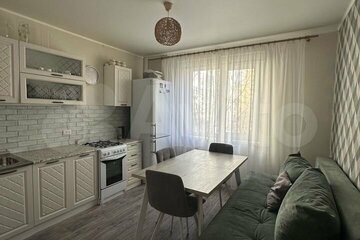 1-к квартира, 43 м², 4/10 эт.