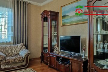 Дом, 215 м², 3 эт.