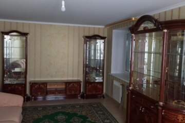 2-к квартира, 65 м², 4/10 эт.
