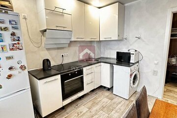 2-к квартира, 57 м², 8/10 эт.