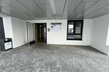 2-к квартира, 61,8 м², 1/10 эт.