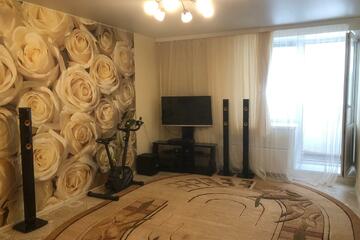2-к квартира, 65 м², 1/10 эт.
