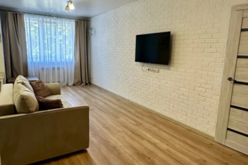 2-к квартира, 53 м², 1/7 эт.